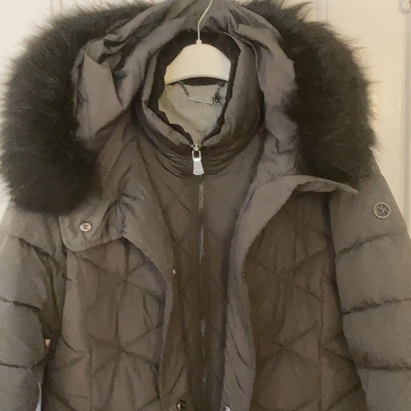 Calvin Klein puffy winter coat, size M - Picture 3 of 7